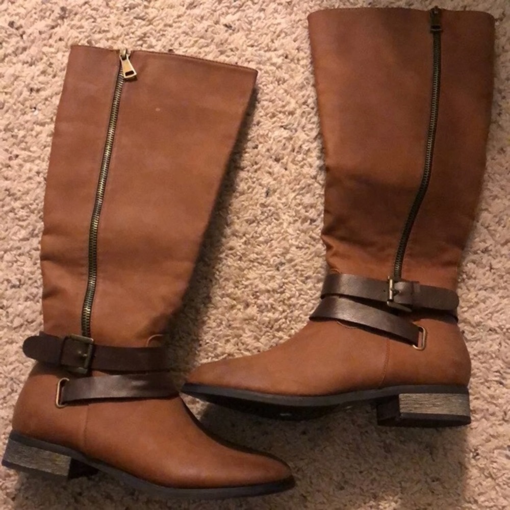 Brand new Lizzard thicket boots!